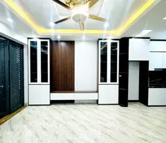 TỨ LIÊN - TÂY HỒ - DT40M2 X5T - MT4M- 8.7TỶ - LÔ GÓC- GẦN  CÁC TUYẾN PHỐ LỚN