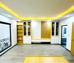 TỨ LIÊN - TÂY HỒ - DT40M2 X5T - MT4M- 8.7TỶ - LÔ GÓC- GẦN  CÁC TUYẾN PHỐ LỚN