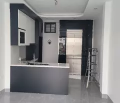 Bán nhà Phố Hào Nam, 5 Tầng Thang Máy, Gần Mặt Phố, 37mx5T, Giá: 8.5 Tỷ, Lh: 0396935190.
