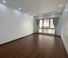 Bán Nhà Đầy Đủ Nội Thất Tại Ngọc Lâm, 35m3, 6 tầng thang máy Long Biên 0902318197