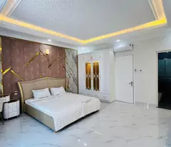 Nhà hẻm xe hơi Lê Văn Lương, 5x19.5m, 5 tầng, giá 10.5 tỷ