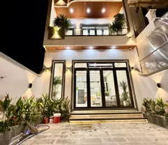 BÁN NHÀ MẶT TIỀN ĐƯỜNG CHÍNH CỔ LOA