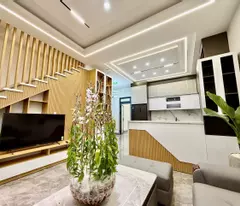 BÁN NHÀ MẶT TIỀN ĐƯỜNG CHÍNH CỔ LOA