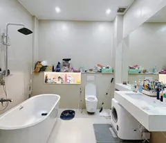 SÁT MẶT TIỀN ĐƯỜNG XE HƠI Q4 
DIỆN TÍCH SD 144M2  = 3 TẤM MỚI
GIẢM 1 TỶ