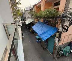 SÁT MẶT TIỀN TÔN ĐẢN Q4 - NHÀ MỚI 
NGANG 3 DÀI 6,5 M 
2 TẤM HƠN 2 TỶ