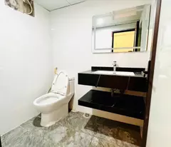 Bán căn tập thể phố Nguyễn Chí Thanh, dtsd 65m2,2pn,full nt.Giá 2.x tỷ