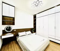 Bán nhà 4 tầng, 60m², Đê La Thành, Cát Linh, 9.4 tỷ, sổ đỏ