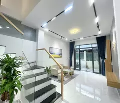 Hẻm xe hơi Lê Quang Định, Bình Thạnh, 5.6 tỷ BL, nhà mới đón Tết.
Chủ ngộp quá rồi ạ!