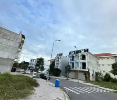 Đất Phú Chánh Thành Phố TÂN UYÊN Kẹt tiền bán đất trả nợ nên bán rẻ bằng giá mua năm 2020