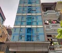 Toà Văn phòng Phạm Văn Đồng gara 2 ô tô,thang máy,vỉa hè, ô tô tránh, KD 115m -21 tỷ