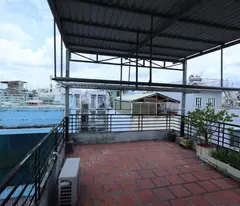 Bán nhà Phường 2 - Q.6 - Hẻm xe hơi chỉ 1sẹc,  gần Mặt Tiền, 4 tầng btct, 68 m2 - Chỉ hơn 7 tỷ