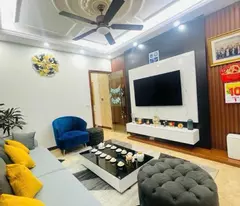 NHÀ ĐẸP TRẦN QUỐC HOÀN - NGÕ THÔNG ÔTÔ TRÁNH, GARA ÔTÔ - KINH DOANH - DÂN TRÍ CAO