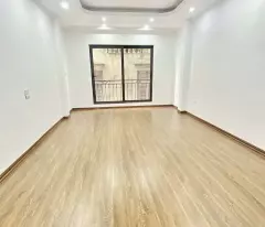 Đừng lau dọn nhà cuối năm nữa! Vì nhà này mới cứng không một hạt bụi! Bán nhà Ngọc Thuỵ, 45m²,7 tỷ.