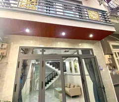 BÁN NHÀ 2 TẦNG LÊ VĂN KHƯƠNG GẦN CHỢ THIẾC QUẬN 12, 40M2 CHỈ 3,19 TỶ.