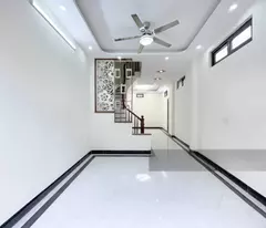 Bán nhà 40m2 cạnh chợ Giang Xá, Trạm Trôi. Thiết kế 4 phòng ngủ. Ngõ thoáng tiện Ôtô