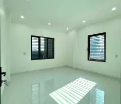 BÁN NHÀ 3 TẦNG - LÔ GÓC - GẦN BỆNH VIỆN, PHƯỜNG TRẦN LÃM TP THÁI BÌNH.