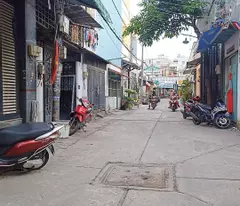 Bán nhà Bình Tân - Đường Số 12 HXH 8m thông, gần mặt tiền 42m2(4.2x12.3m), 2 tầng BTCT, chỉ 4.3 tỷ