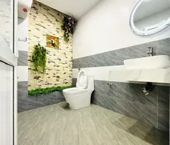 CHƯA ĐẾN 10 TỶ - SỞ HỮU NHÀ HOA HẬU NGUYỄN VĂN CỪ, 42M, 5 TẦNG, GARA Ô TÔ, MẶT NGÕ THÔNG KINH