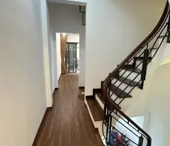 Mặt ngõ Phố Khương Trung,37m2, 5 tầng. Kinh doanh, Ôtô qua nhà. 9.x tỷ