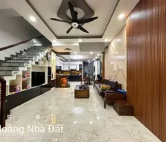 Nhà đẹp ngay Phú Mỹ Hưng, 4 tầng, 8.3 tỷ, full nội thất