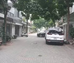Bán nhà khu đô thị ao sào 5 tầng ô tô kinh doanh hoàng mai
