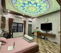 Hạ giá bán nhà đẹp phố Nguyễn Hy Quang 40m2, 4T, MT4.3m ô tô gần công viên