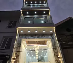 YÊN PHỤ, TÂY HỒ. 60M2 4 TẦNG MT 5M GIÁ 15,6 TỶ- PHÂN LÔ OTO- KINH DOANH- NHÀ ĐẸP Ở NGAY
