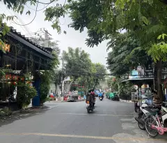 Bán nhà Hẻm 12m Phan Văn Trị ngay Emart Phan Văn Trị, 5x18m, 2 Tầng, giá 15.2 tỷ.