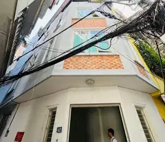 LÔ GÓC HÀO NAM - ĐỐNG ĐA - 31M2 x 4T - MT 3.5M - 5.6 TỶ - NGÕ THÔNG - KD NHỎ TỐT