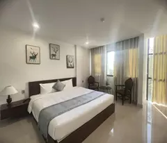 BÁN KHÁCH SẠN 5 TẦNG GÂN BIGC DĨ AN -GIÁ 16.5 TỶ