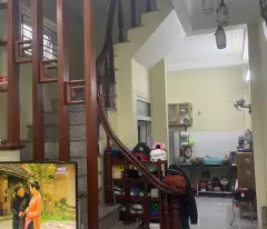 BÁN NHÀ MẶT PHỐ ĐIỆN BIÊN - DT 68M2 x 3T - MT 7.2M - 2.5 TỶ - 3 THOÁNG - Ô TÔ ĐỖ GẦN 24/7