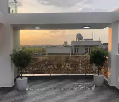 Nhà phố HIẾM Nguyễn Văn Công 66m2 5 tầng đẹp KD sầm uất cạnh sân bay TSN chỉ 13 tỷ.