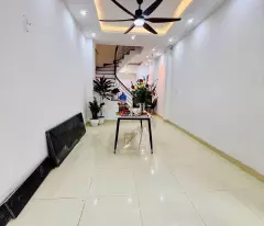 9.x Tỷ - Nhà mới 5 tầng, Ngã Tư Sở, ôtô qua nhà, Kinh doanh bất chấp.