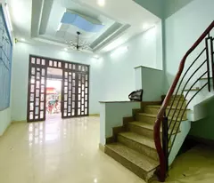 Bán nhà mặt phố Linh Xuân, Thủ Đức, 64m², 5.9 tỷ, 4PN, 5WC