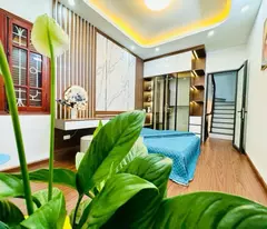 NHÀ ĐẸP KHƯƠNG TRUNG - GẦN Ô TÔ - GẦN HỒ - NỘI THẤT XỊN ĐẸP Y HÌNH Ở NGAY