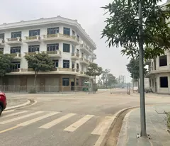 CẶP CĂN GÓC NGOẠI GIAO DUY NHẤT, NGÃ TƯ HÀ HUY TẬP VÀO CÔNG VIÊN LỚN, SANG TÊN SỔ NGAY. LH: 0966