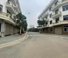CẶP CĂN GÓC, NGÃ TƯ HÀ HUY TẬP, SANG TÊN SỔ NGAY. XUẤT NGOẠI GIAO DUY NHẤT. LH: 0966 343 969