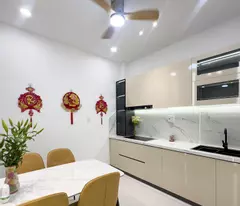 Bán Nhà HXH thông Hoa Đào 4 Tầng 4 P.Ngủ Chỉ Hơn 7 Tỉ