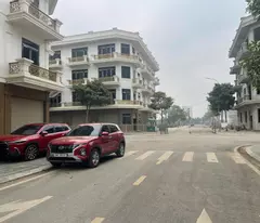 NGÃ TƯ HÀ HUY TẬP, CẶP GÓC NGOẠI GIAO. SANG TÊN SỔ NGAY.  LH: 0966 343 969