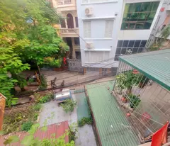 Bán căn hộ tập thể Thái Thịnh, 60m2, 2pn,  ô tô đỗ chân cầu thang. Nhỉnh 3 tỷ