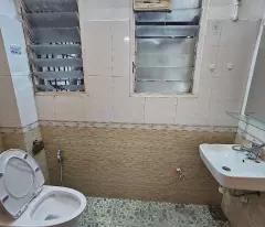 Bán căn tập thể tầng 3 phố Nguyễn Công Trứ, 60m2, 2pn, Nhỉnh 3 tỷ.