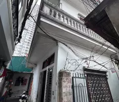 Bán nhà Tam Trinh giá 3.3 tỷ, diện tích 30m2, 3 tầng, mặt tiền 7.5m