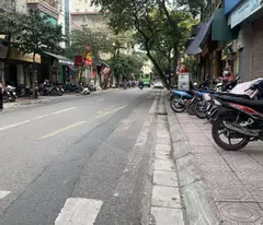 bán nhà 2 mặt phố Ba Đình, 84m, mặt tiền 5.5m, 2 mặt phố 2 vỉa hè, full thổ cư