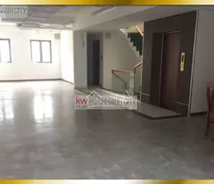 CHO THUÊ TÒA NHÀ MẶT TIỀN ĐƯỜNG CỬU LONG, PHƯỜNG 2, TÂN BÌNH – VỊ TRÍ VÀNG, THIẾT KẾ ĐẲNG CẤP