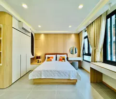 BÁN NHÀ  ,  CẠNH  CĂN MẶT TIỀN GIÁ 12 TỶ 500 LH 0763668658 THÚY