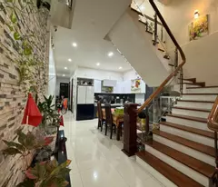 GẤP BÁN NHÀ 3 TẦNG, 3 MÊ FULL NỘI THẤT CAO CẤP - ĐỐI DIỆN BẾN XE - TỐNG DUY TÂN -LIÊN CHIẾU - GIÁ
