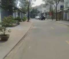 Chính chủ cần tiền bán gấp Biệt thự BT3, DT: 199m2, 4 tầng, KĐTM Văn Phú Hà Đông, 31.5 tỷ.