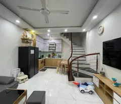 BÁN NHÀ PHỐ GIA QUẤT 40 M2 * 5 TẦNG * 5.4 TỶ , FULL NỘI THẤT