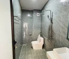 BÁN NHÀ PHỐ CỔ NGỌC LÂM 33M2 * 5 TẦNG  *7.5 TỶ , TRUNG TÂM PHỐ NGỌC LÂM