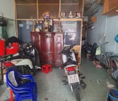 Mặt tiền đường 11 phước bình DT 85m cấp 4 khu vip